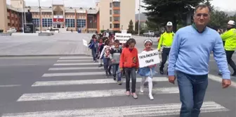 Öğrencilerden Sürücülere Uyarı