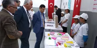 Arpaçay'da okulların bilim fuarları renkli görüntülere sahne oldu