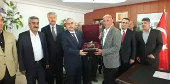 Vali Gündüzöz'den Başkan Altın'a ziyaret