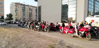 100 motorla düğün konvoyu