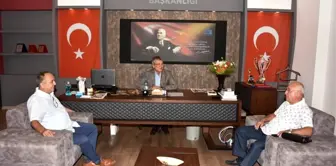 TBMM eski Başkanı Cemil Çiçek Edremit Belediye Başkanı Hasan Arslan'ı ziyaret etti