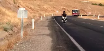 Hayatı ve motosikleti paylaşıp, Türkiye turuna çıktılar