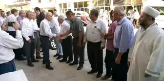 İlçe protokolü halkla bayramlaştı