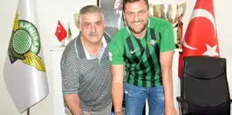 Akhisarspor'da muhammet'ten imza