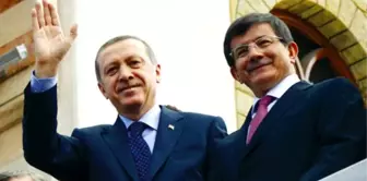 Davutoğlu'nu ihraç etmek konusunda temkinli davranan Erdoğan'ın bu kararı nasıl aldığı ortaya çıktı