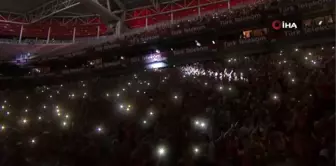 Galatasaray'dan Türk Telekom Stadyumu'nda imza şov