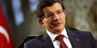 Eski Başbakan Ahmet Davutoğlu, eski AK Parti'lilerle Ankara'da bir araya geldi