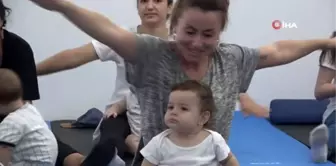 Anne-bebek pilatesi ile anne ve bebekler arasındaki iletişim kuvvetleniyor