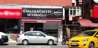 Trafikte hamile kadının aracına saldıran baklavacı kardeşlerin dükkanlarının tabelaları değişti