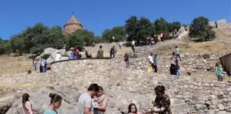 Akdamar adası'nı 9 ayda yaklaşık 200 bin turist ziyaret etti