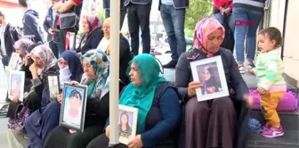 Diyarbakır-hdp önünde oturan anne kızımın, kardeşinden haberi bile yok