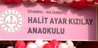 Binali yıldırım taksim'de öldürülen halit ayar'ın adının verildiği anaokulu'nun açılışını yaptı.