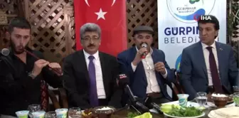 Van'da asırlık 'dengbejlik' kültürü yeniden yaşatılıyorVan Valisi ve Büyükşehir Belediye Başkan...