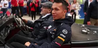 Red Bull-Honda, Albon ile devam edecek