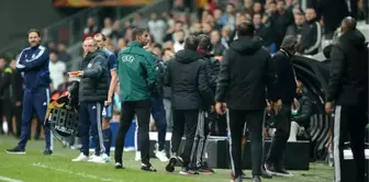 Vodafone Park'ta olay! Futbolcular birbirine girdi...