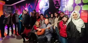 Engelliler Madame Tussauds Müzesi'ni ziyaret etti