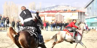 Erzincan'daki atlı cirit dostluk müsabakası nefes kesti