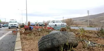 Cenazeye giden aile kazada yok oldu