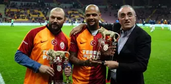 Felipe Melo ve Tomas Ujfalusi'ye plaket