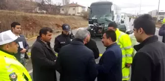 Kırşehir'de yolcu otobüsü ile otomobil çarpıştı: 3 ölü, 1 yaralı (2)