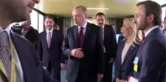 Cumhurbaşkanı Erdoğan, 'Hayat Devam Ediyor, Sanat Devam Ediyor' sergisini ziyaret etti