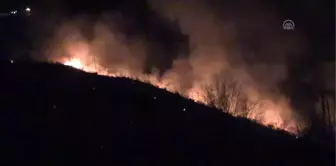 Arsin'deki örtü yangınlarını söndürme çalışmaları sürüyor