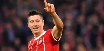 Bundesliga'da ilk yarının en iyi futbolcusu Lewandowski seçildi