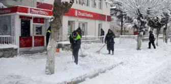 Çifteler Belediyesinden örnek kar çalışması