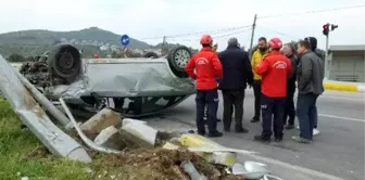 Balıkesir'de otomobiller çarpıştı: 5 yaralı