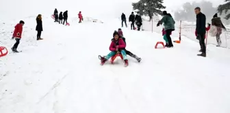 Sevgi evlerinde kalan çocuklar Keltepe Kayak Merkezi'nde doyasıya eğlendi