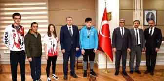 Sporculardan Vali Gürel'e ziyaret