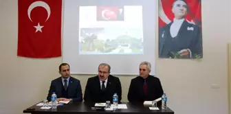 Vali Dr. Ömer Toraman Dumlupınar ilçesinde muhtarlarla toplantı yaptı