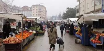 Elazığlı pazarcılardan depremzedelere destek! Fiyatları sabitlediler