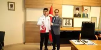 Kaymakam Sinanoğlu milli sporcuyu Hırvatistan'a uğurladı