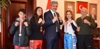 Yozgat Belediye Başkanı Köse, başarılı sporcuları ödüllendirdi