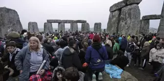 İngiltere'de ülkenin en önemli anıtlarından Stonehenge'in altından tünel geçecek