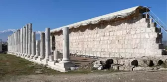 Laodikya'da 1750 yıllık freskli duvar ayağa kaldırıldı