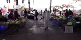 Halk pazarında önce dezenfekte yapıldı sonra dua edildi