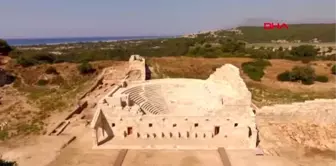 ANTALYA PATARA'NIN DEV SÜTUNLARI YERLERİNE DİKİLİYOR