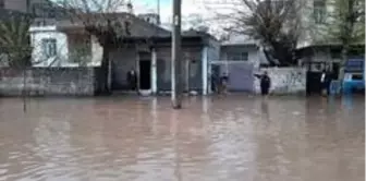 Adıyaman'da yollar göle döndü