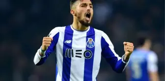 PSG'ye transfer olacağı iddia edilen Alex Telles'ten Galatasaray yüzde 10 pay alacak