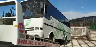 Hurda otobüs engelliler için kafeteryaya dönüştürülüyor