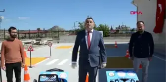 MERSİN Okul bahçesine engelsiz trafik parkuru