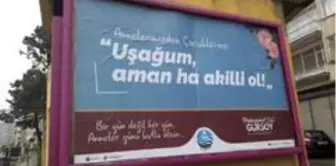 Trabzon'da bilboardlara dikkat çeken Anneler Günü mesajları