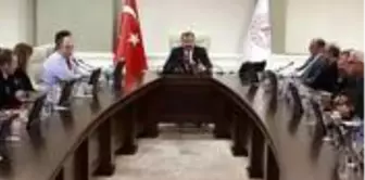 Koronavirüs Bilim Kurulu üyesi, ekstra ücret aldıkları iddialarını yalanladı