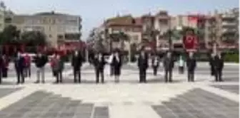 Çanakkale'de 19 Mayıs, sosyal mesafli kutlandı