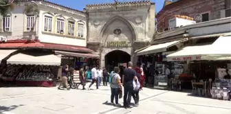 Tarihi Kapalıçarşı esnafı müşterilerini ve turistleri bekliyor