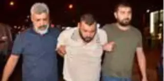 Polise çarpıp kaçan otomobilden 16 kilo esrar çıktı