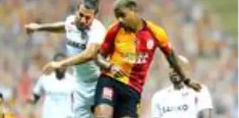 Galatasaray'da Lemina ve Feghouli'den dikkat çeken paylaşımlar!