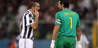 Juventus, Buffon ve Chellini'nin sözleşmelerini uzattı